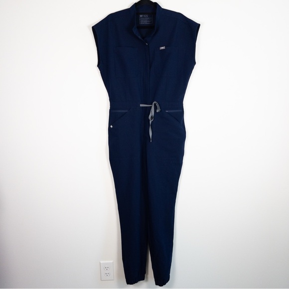 NWT FIGS Navy Blue Rafaela Cargo Jumpsuit Scrubs - Picture 5 of 15